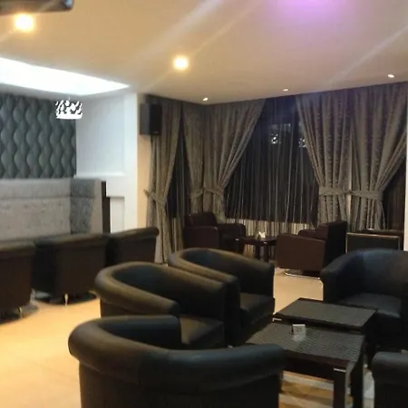 Airport Plaza Hotel-3